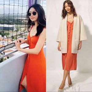 ❗️RARE❗️ Aritzia Heartthrob Midi Dress